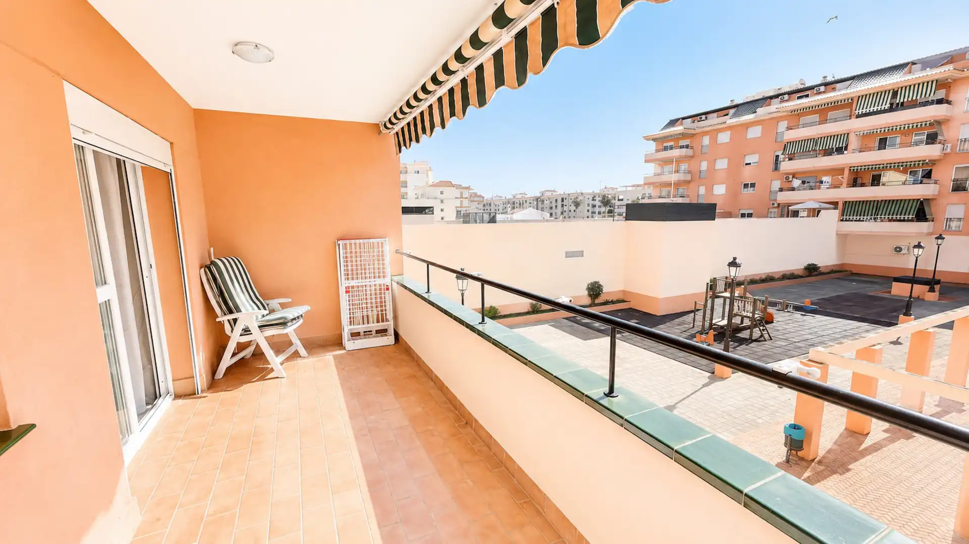 Terrassa de Apartament en venda en Manilva amb Terrassa, Moblat i Balcó