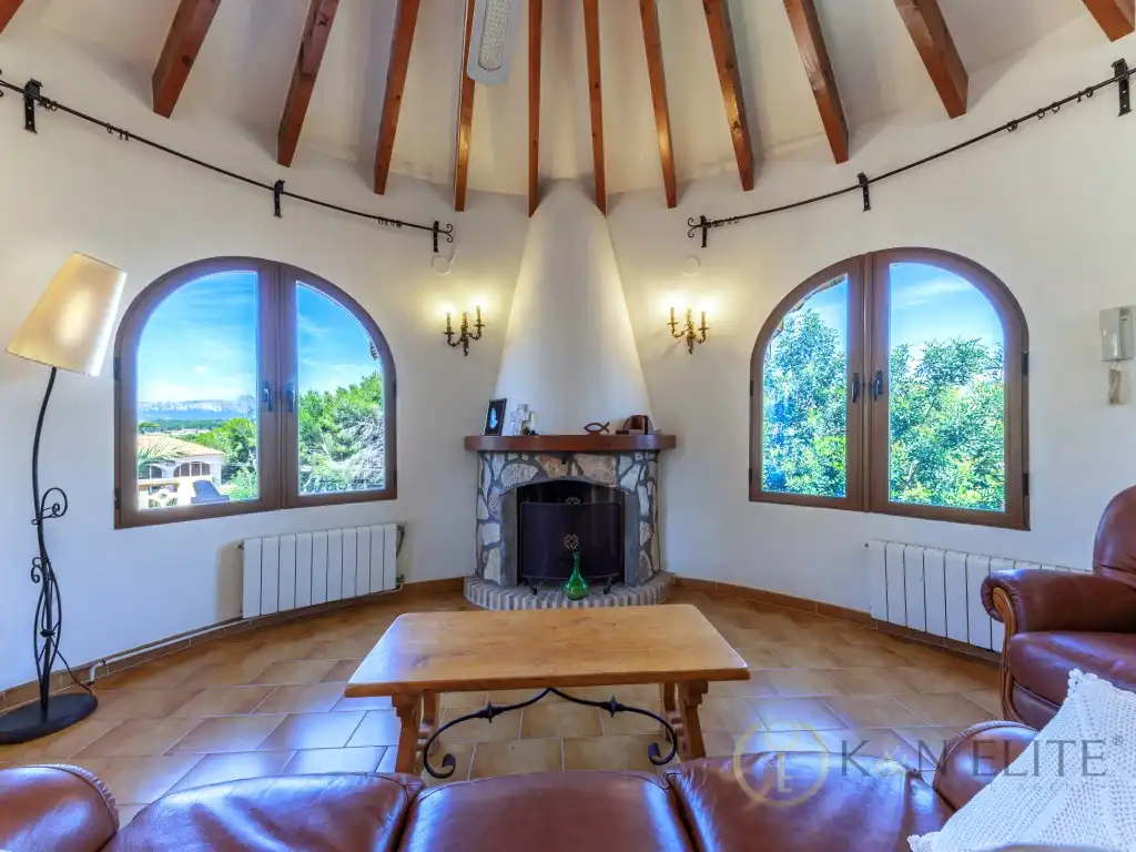 Sala d'estar de Casa o xalet en venda en Benissa amb Calefacció, Jardí privat i Piscina