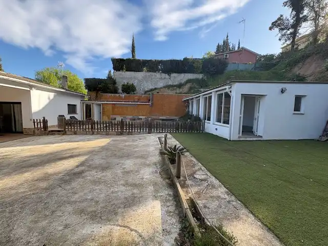 Casa amb piscina en venda a Carrer Comajuliana, imagen 13