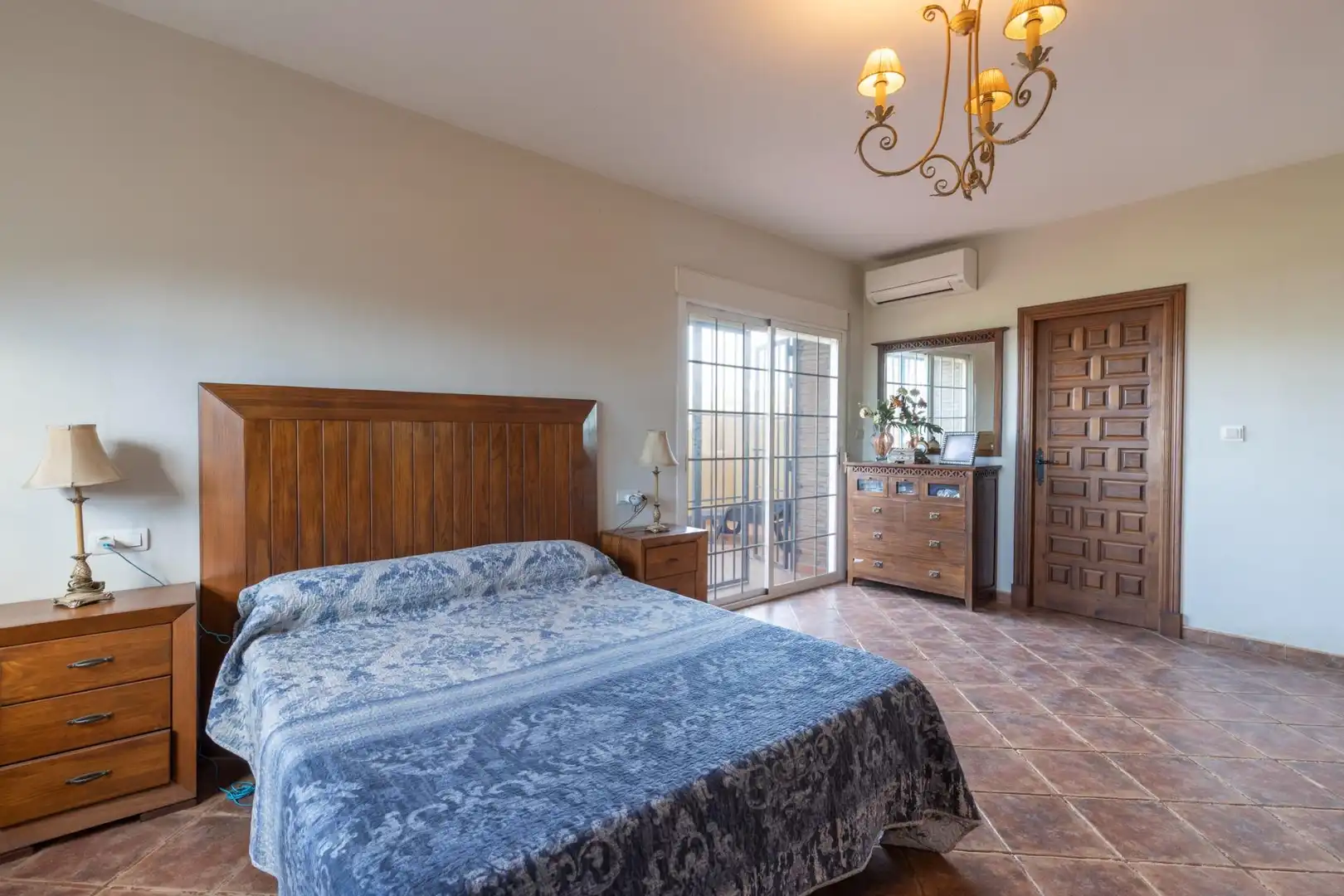 Habitación de Casa o chalet en venta en Madrid con Aire acondicionado, Calefacción y Jardín privado