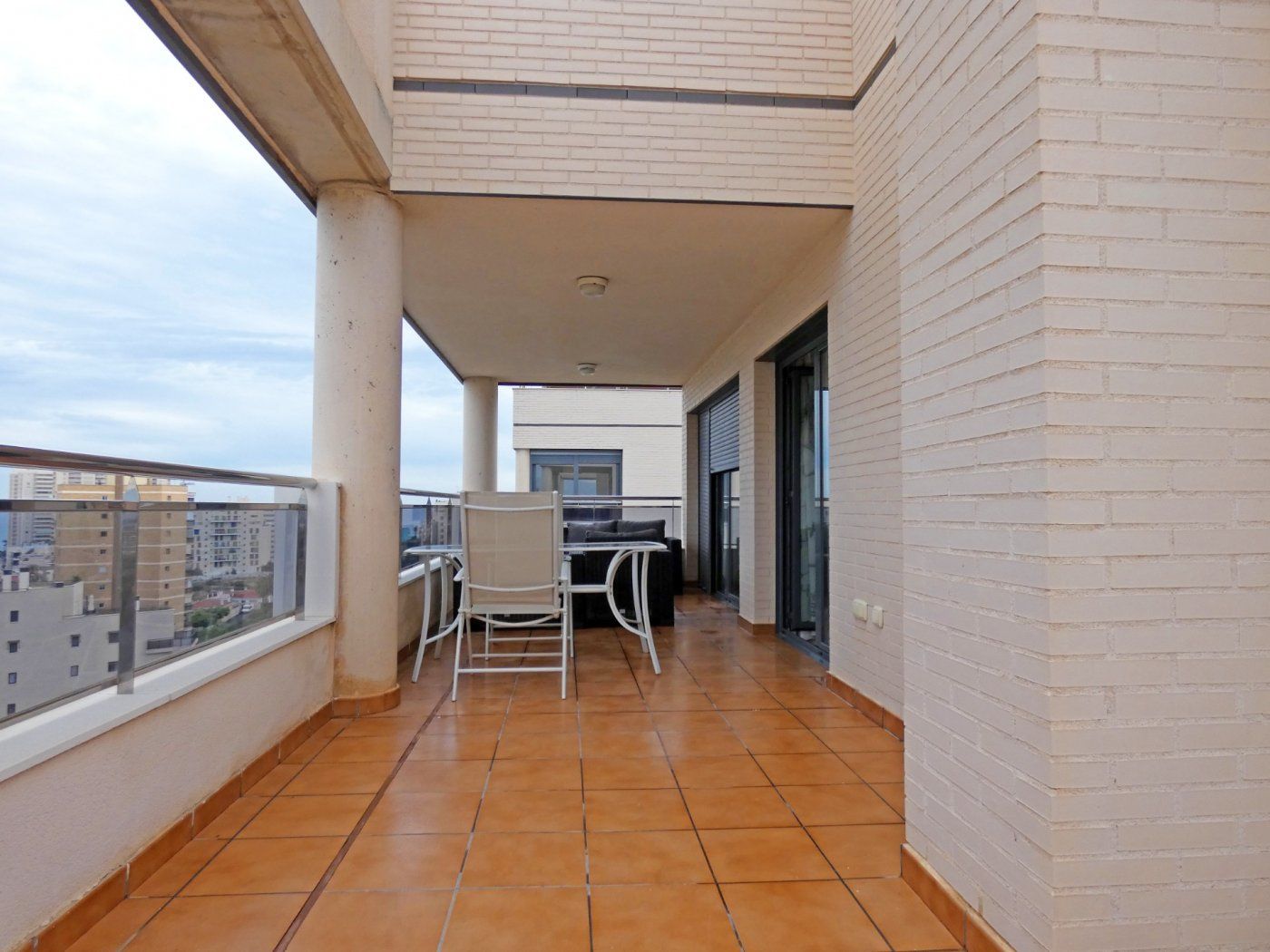 Terraza de Ático en venta en Alicante / Alacant con Aire acondicionado, Terraza y Trastero