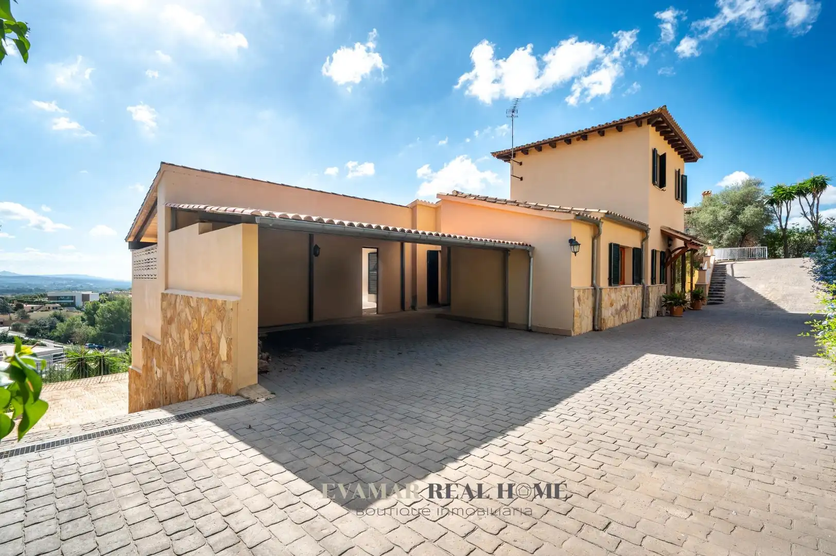 Vista exterior de Casa o chalet en venta en Bunyola con Calefacción, Jardín privado y Terraza