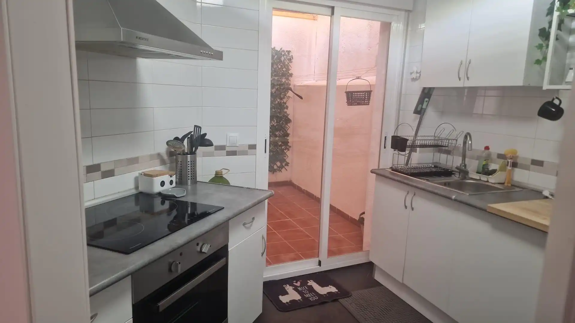 Kitchen of Flat for rent in La Zubia