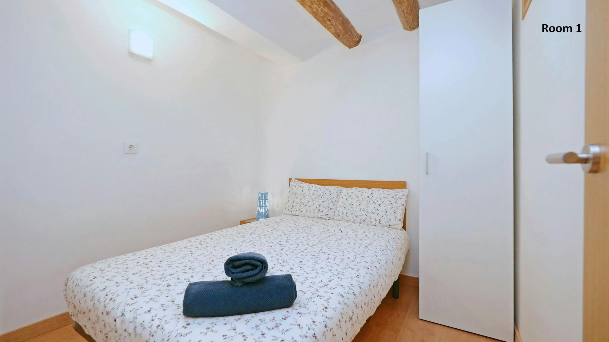 Bedroom of Flat to share in  Barcelona Capital  with Furnished, Washing machine and TV