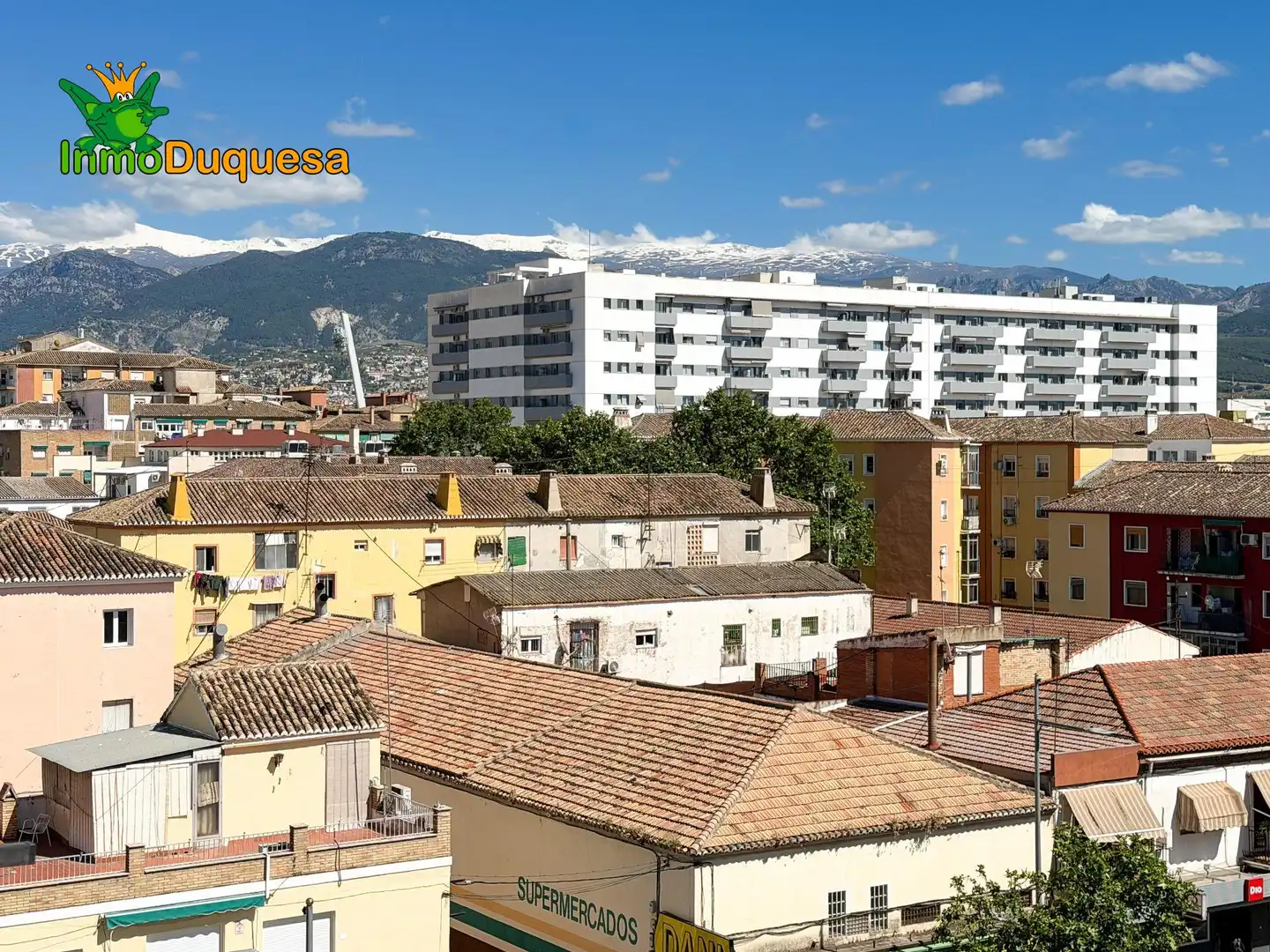 Vista exterior de Piso de alquiler en Granada con Aire acondicionado, Calefacción y Terraza