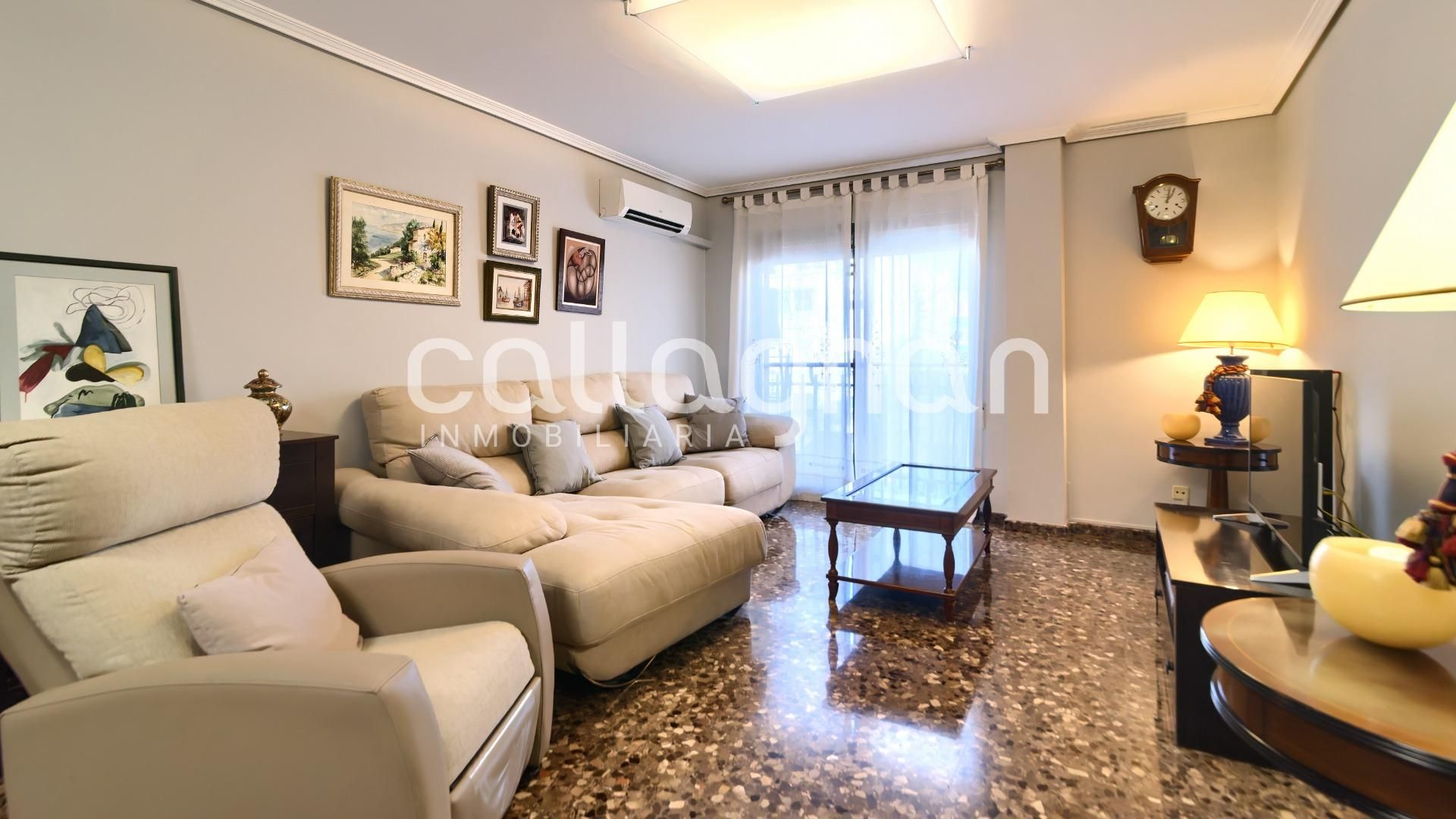 Sala de estar de Piso en venta en  Valencia Capital con Aire acondicionado, Calefacción y Balcón