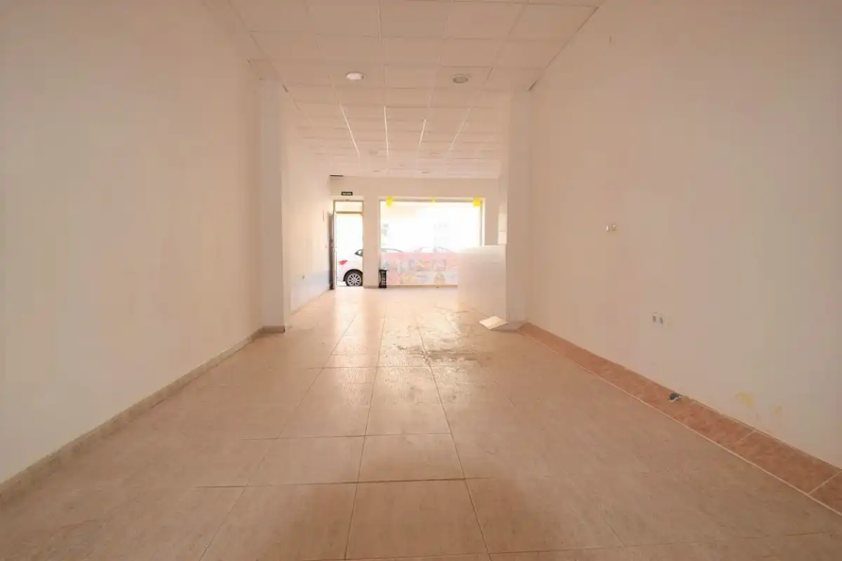 Local comercial en venda a Calle de Jaén, imagen 2