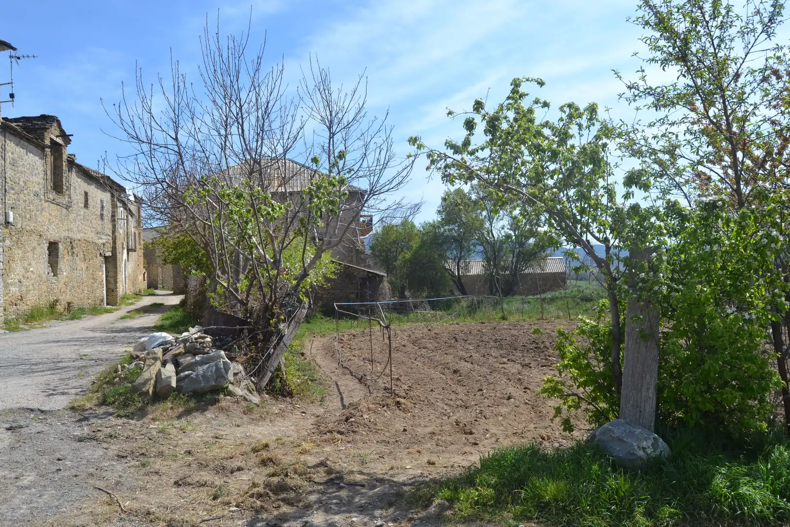 Country homes for sale in Sabiñánigo  with Private garden