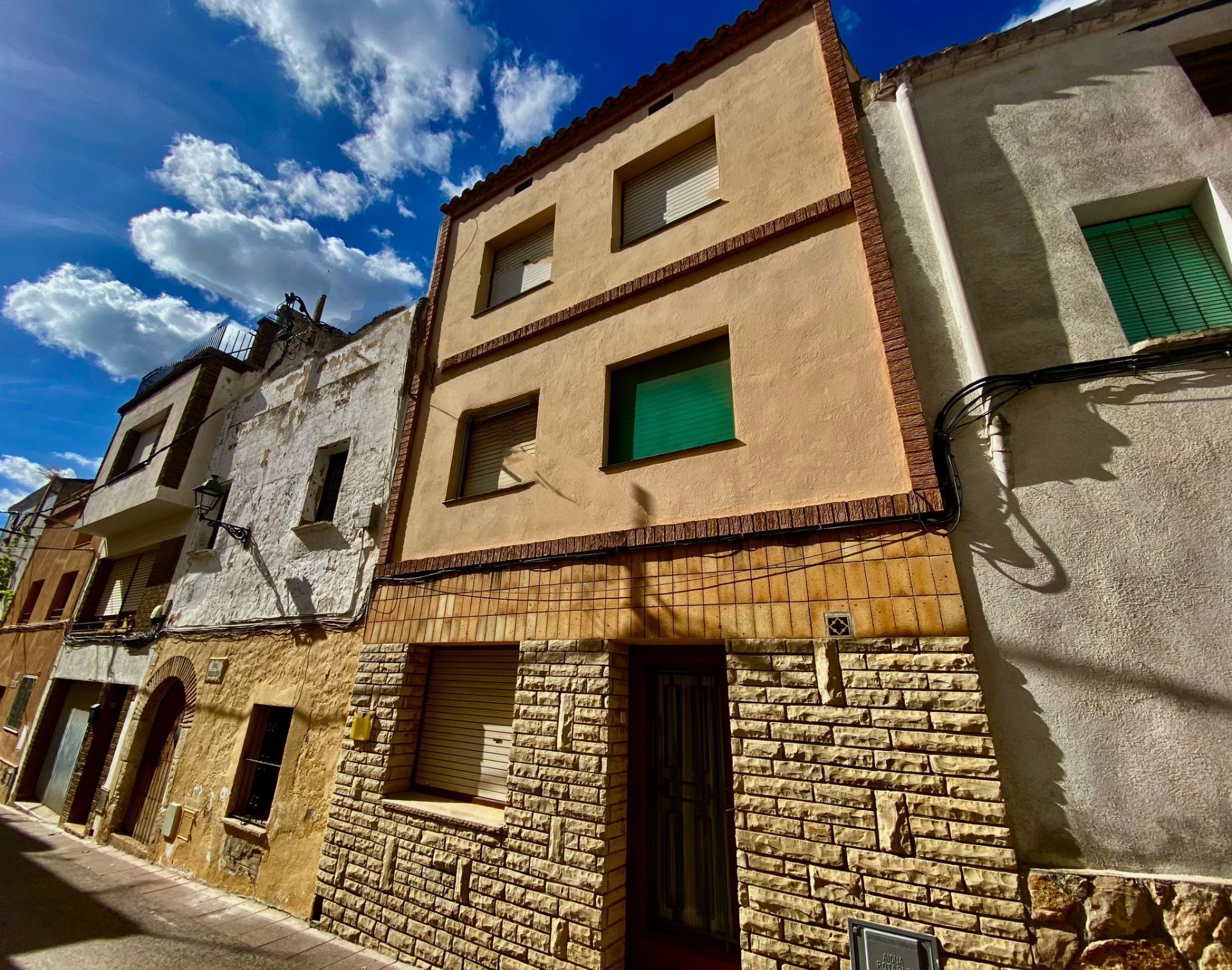 Exterior view of Country house for sale in Bonastre  with Terrace and Storage room