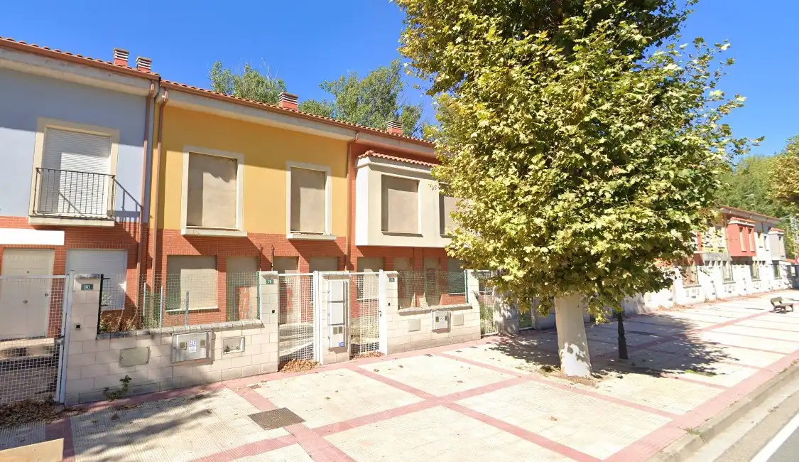 Außenansicht von Residential zum Verkauf in Briviesca