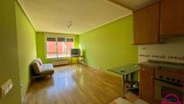 Dormitori de Apartament en venda en San Andrés del Rabanedo amb Calefacció, Terrassa i Traster