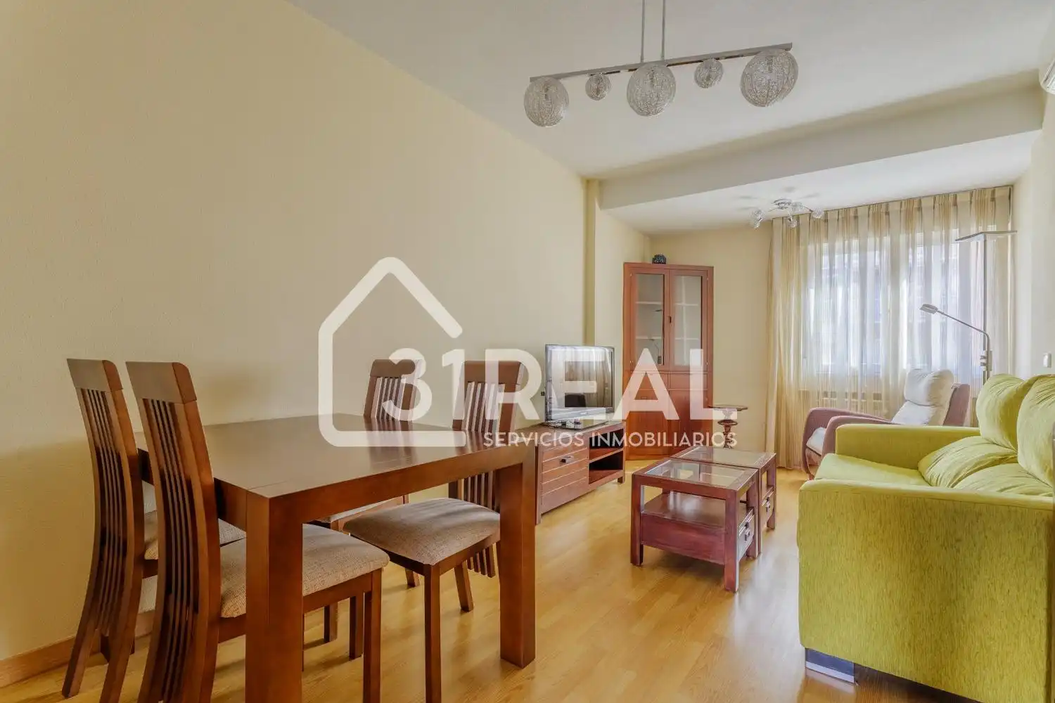 Schlafzimmer von Wohnung zum Verkauf in Madrid mit Klimaanlage, Heizung und Terrasse