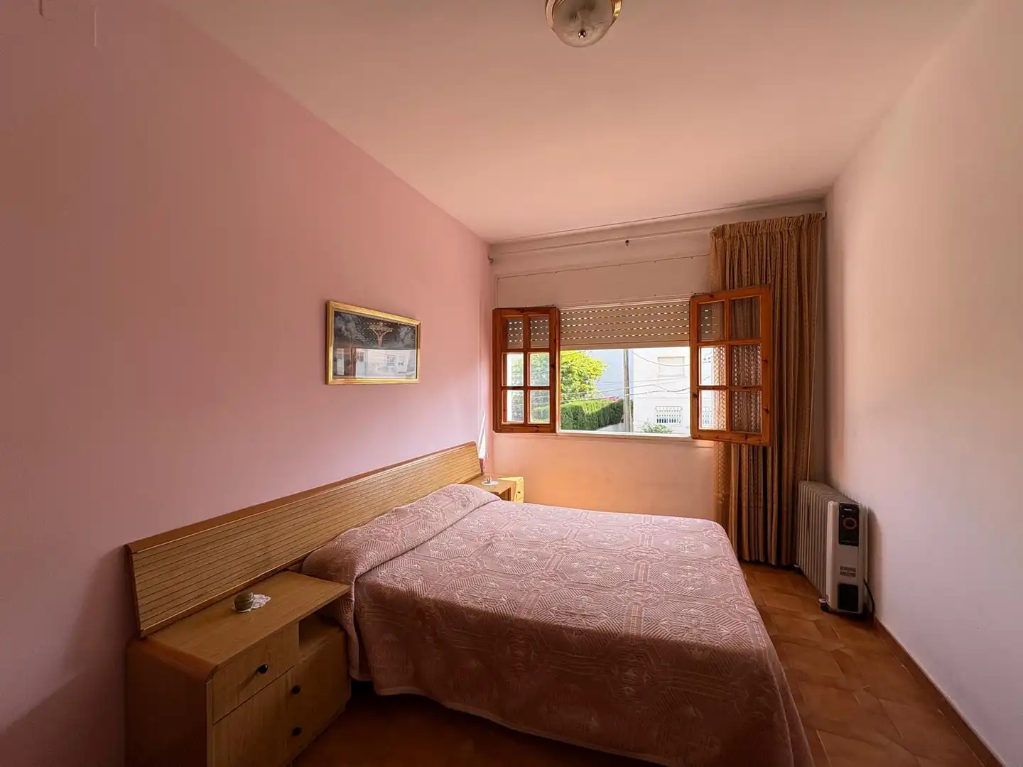 Habitación de Casa adosada de alquiler en Cubelles con Amueblado, Horno y Lavadora