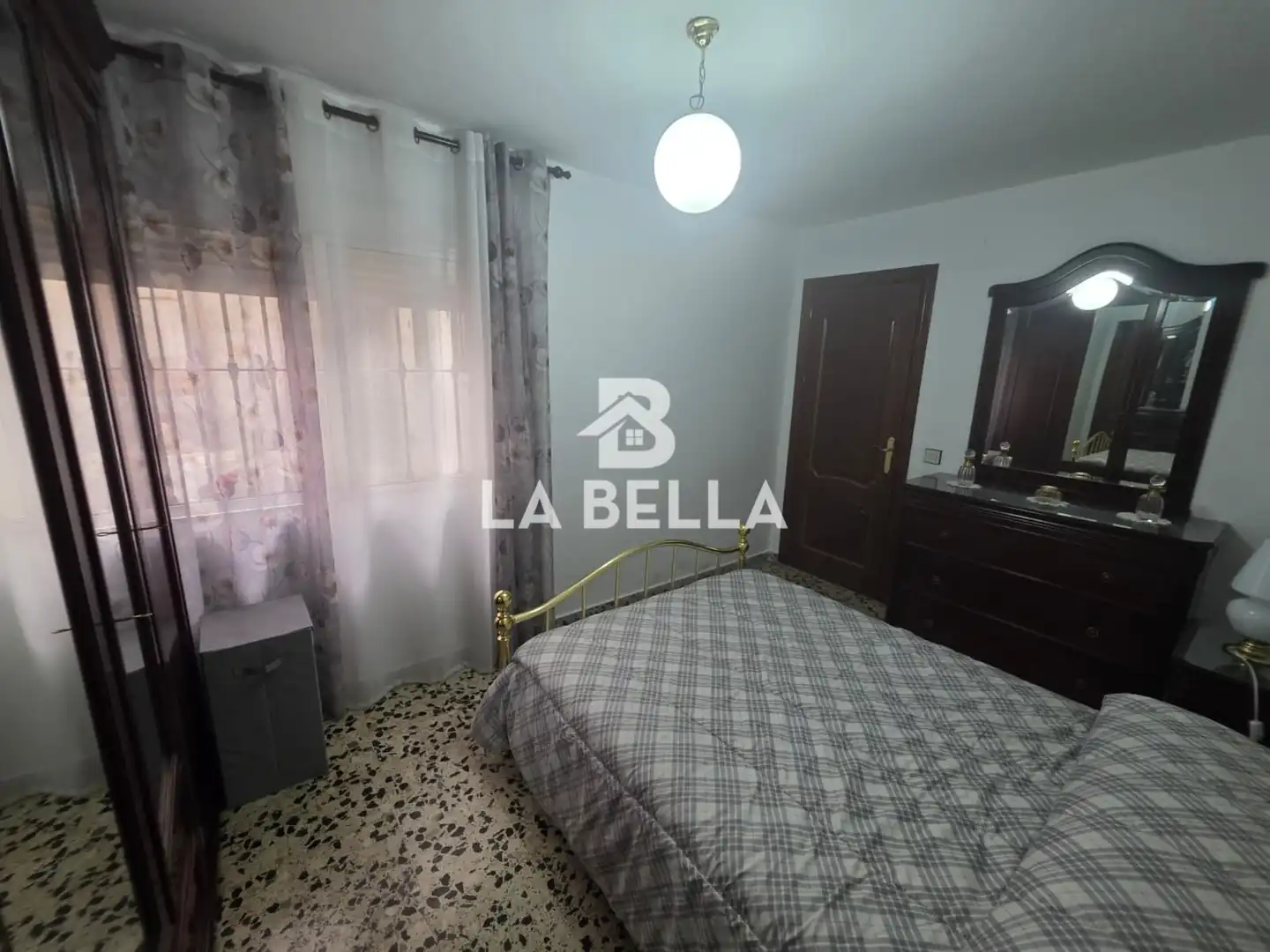 Habitación de Piso en venta en Sevilla con Aire acondicionado, Amueblado y Balcón