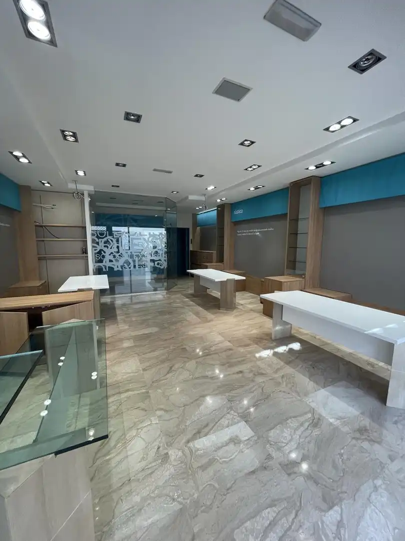Business premises to rent in Carrer Sant Joan, imagen 2