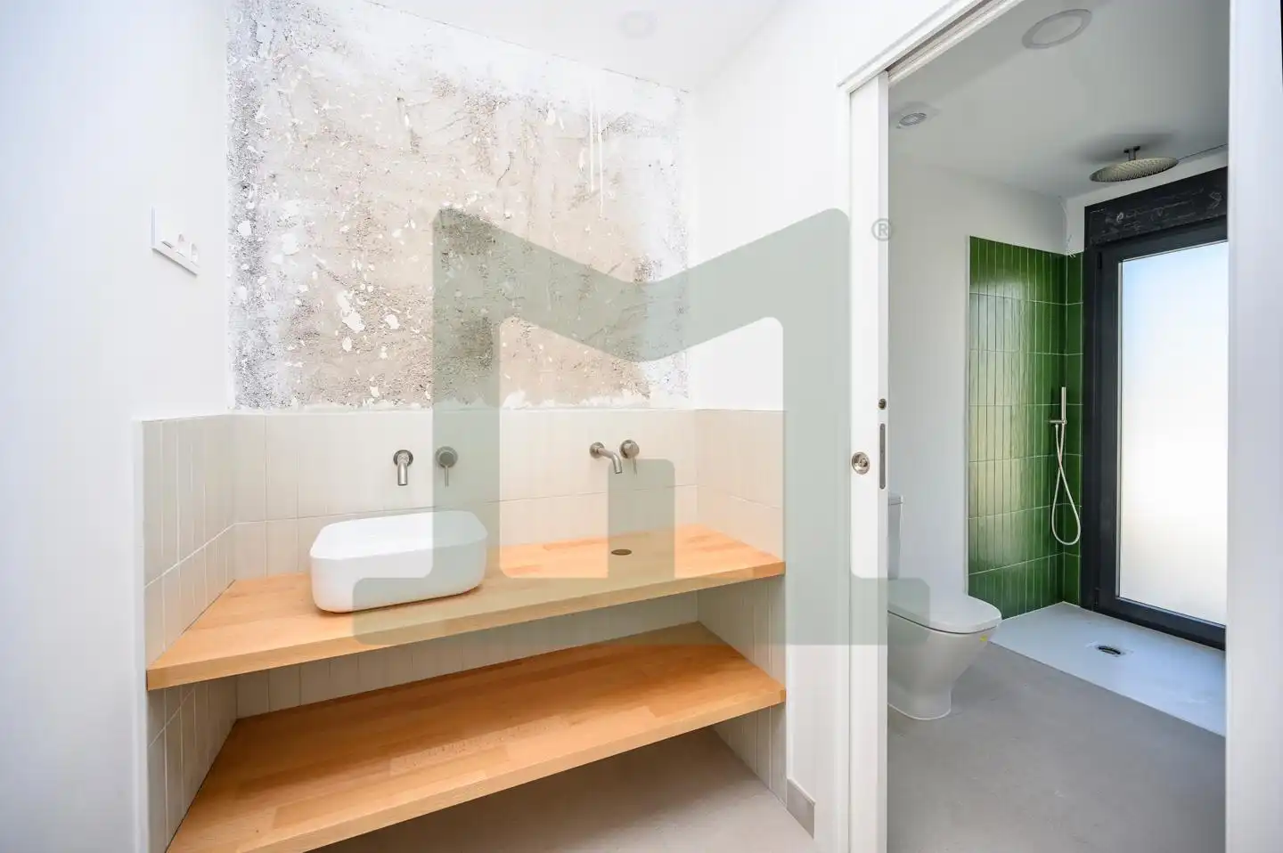 Baño de Casa adosada en venta en Griñón con Calefacción, Jardín privado y Piscina