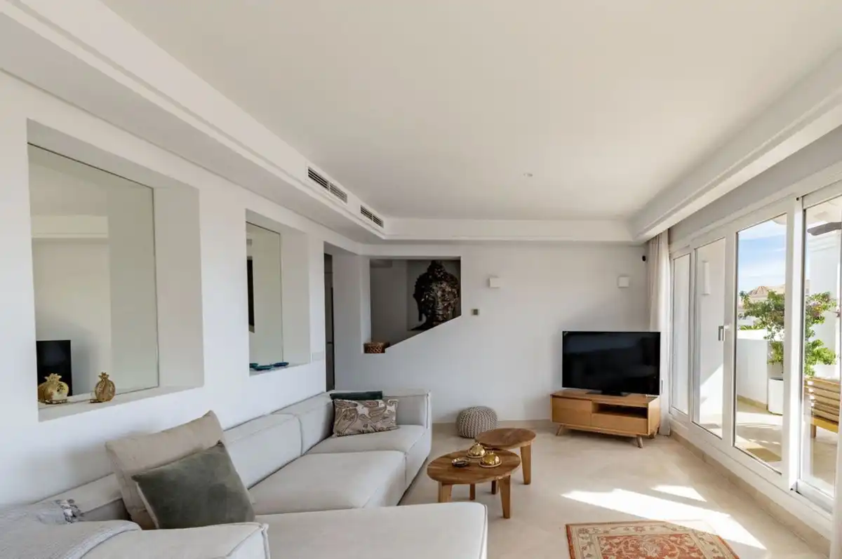 Wohnzimmer von Maisonette zur Miete in Marbella mit Klimaanlage, Terrasse und Abstellraum