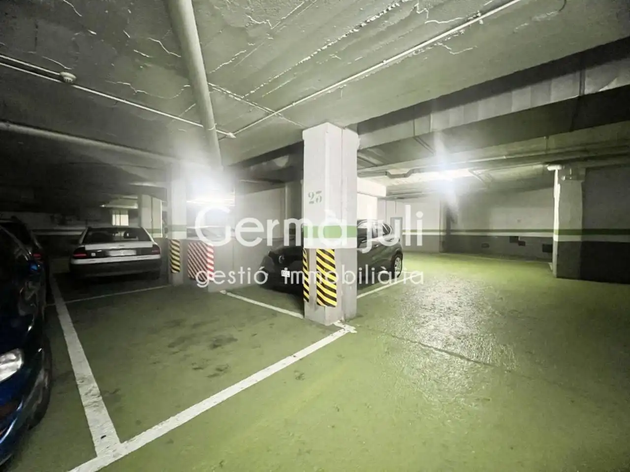 Parkplatz von Garage zum Verkauf in Badalona