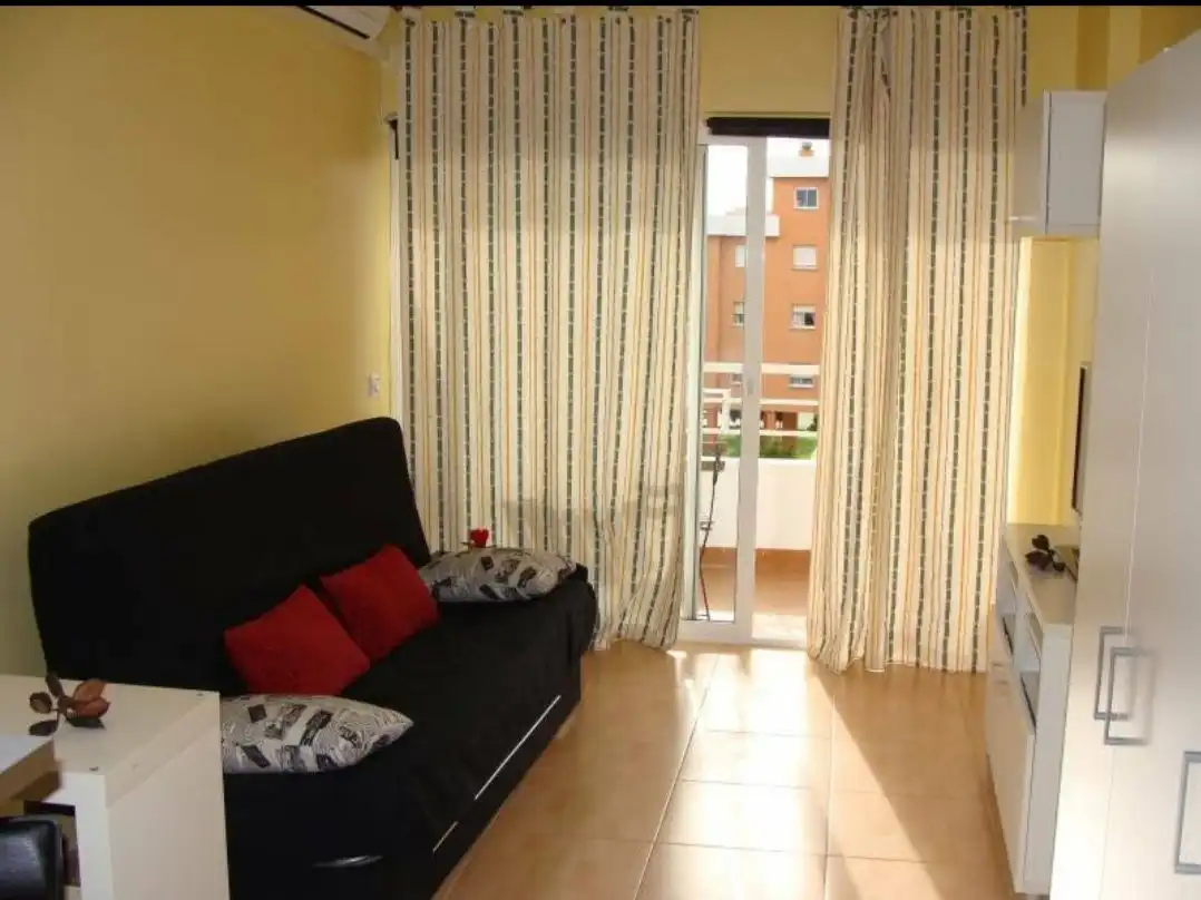 Sala de estar de Estudio en venta en Torremolinos con Aire acondicionado y Piscina comunitaria