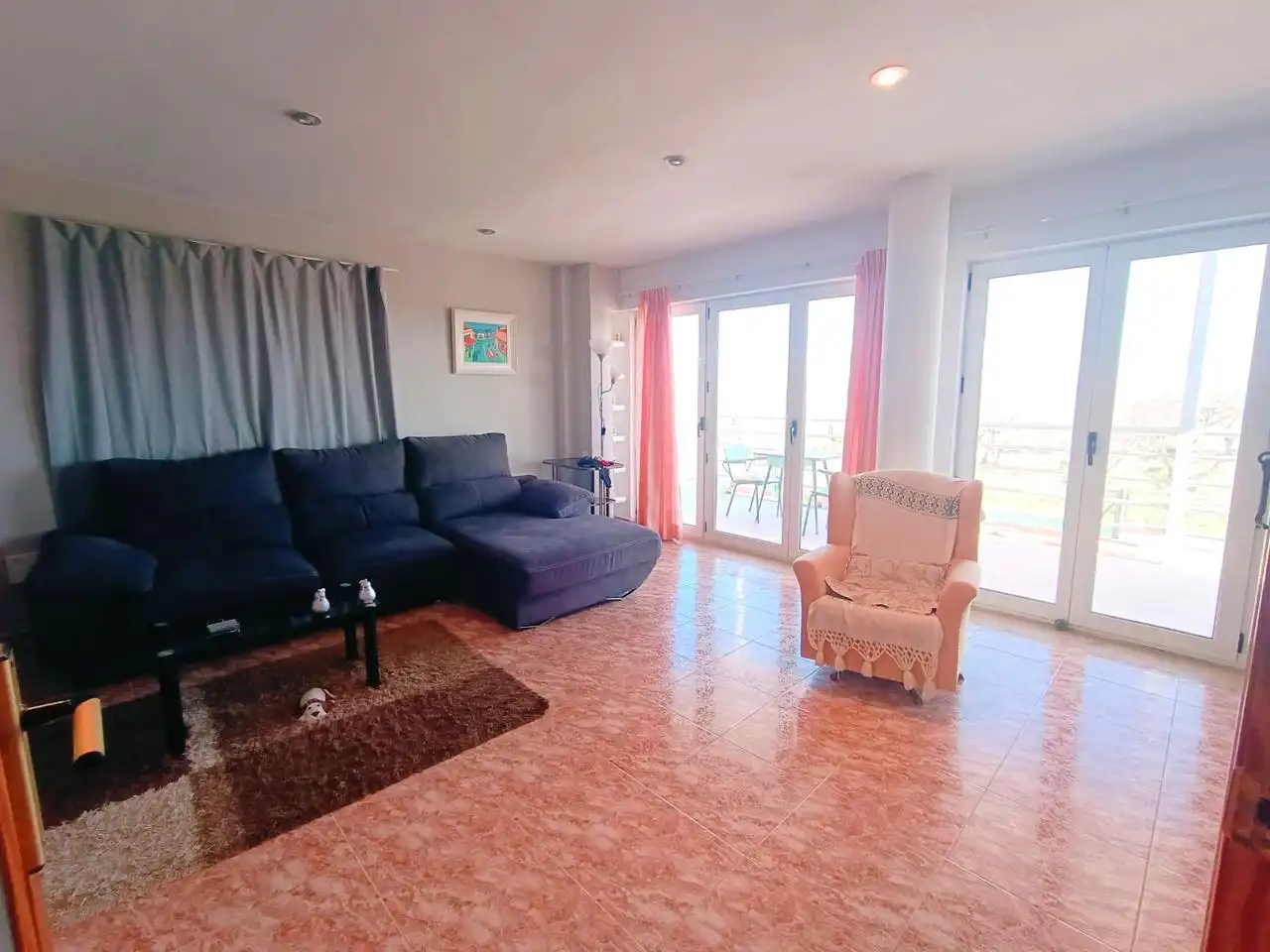 Sala d'estar de Casa o xalet en venda en Oliva amb Aire condicionat, Jardí privat i Terrassa