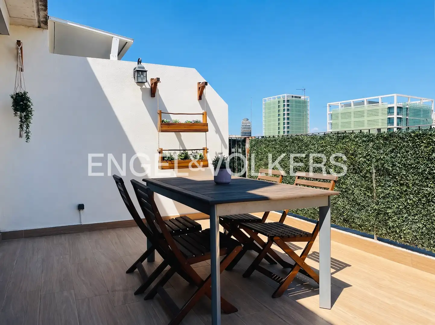 Terrace of Attic for rent in  Valencia Capital  with Air Conditioner, Heating and Terrace