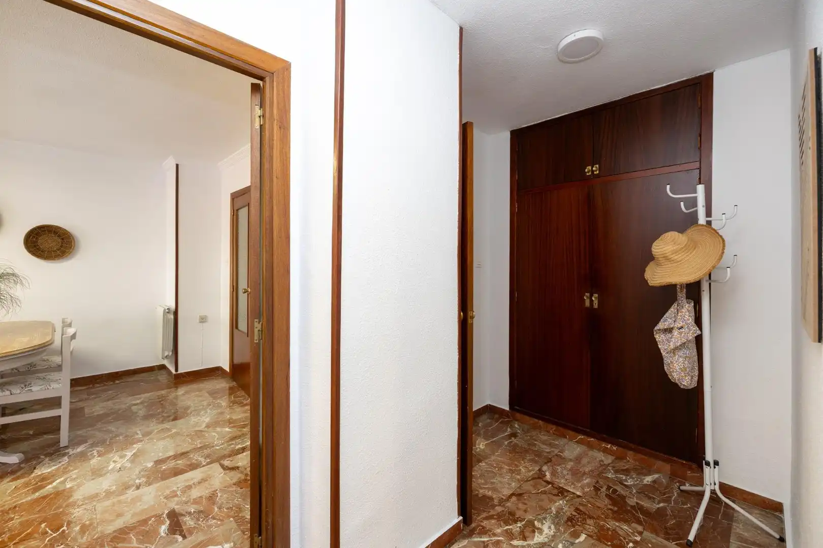Piso en venta en Granada con Calefacción y Balcón
