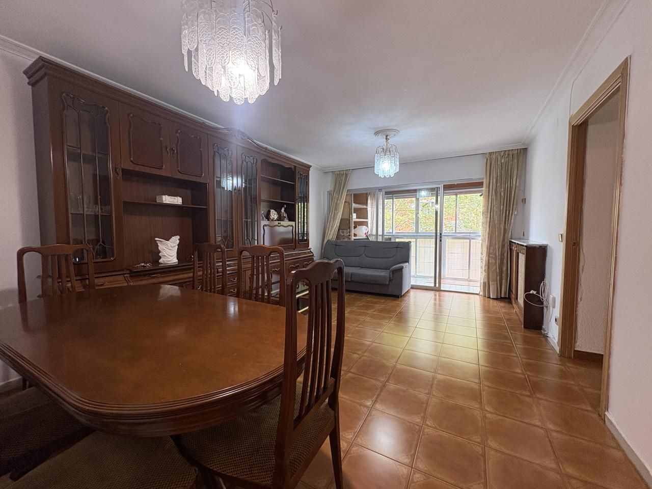 Dining room of Flat for sale in  Madrid Capital  with Heating, Terrace and Furnished