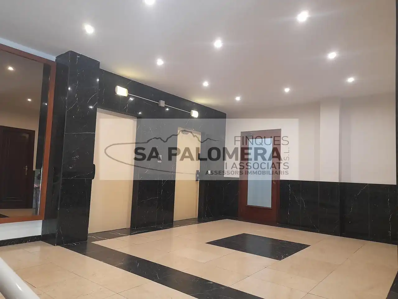 Wohnungen zum Verkauf in De Mercè Rodoreda, Els Pins