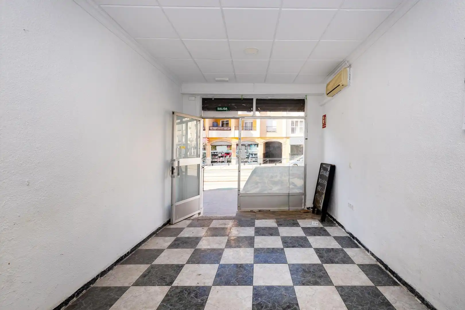 Local comercial en venda a Avenida de Blas de Otero, imagen 33