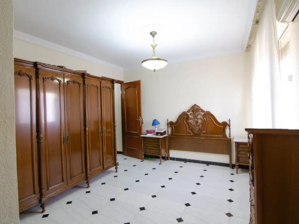 Dormitori de Casa o xalet en venda en La Rinconada