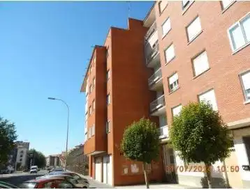 Vista exterior de Pis en venda en Palencia amb Traster