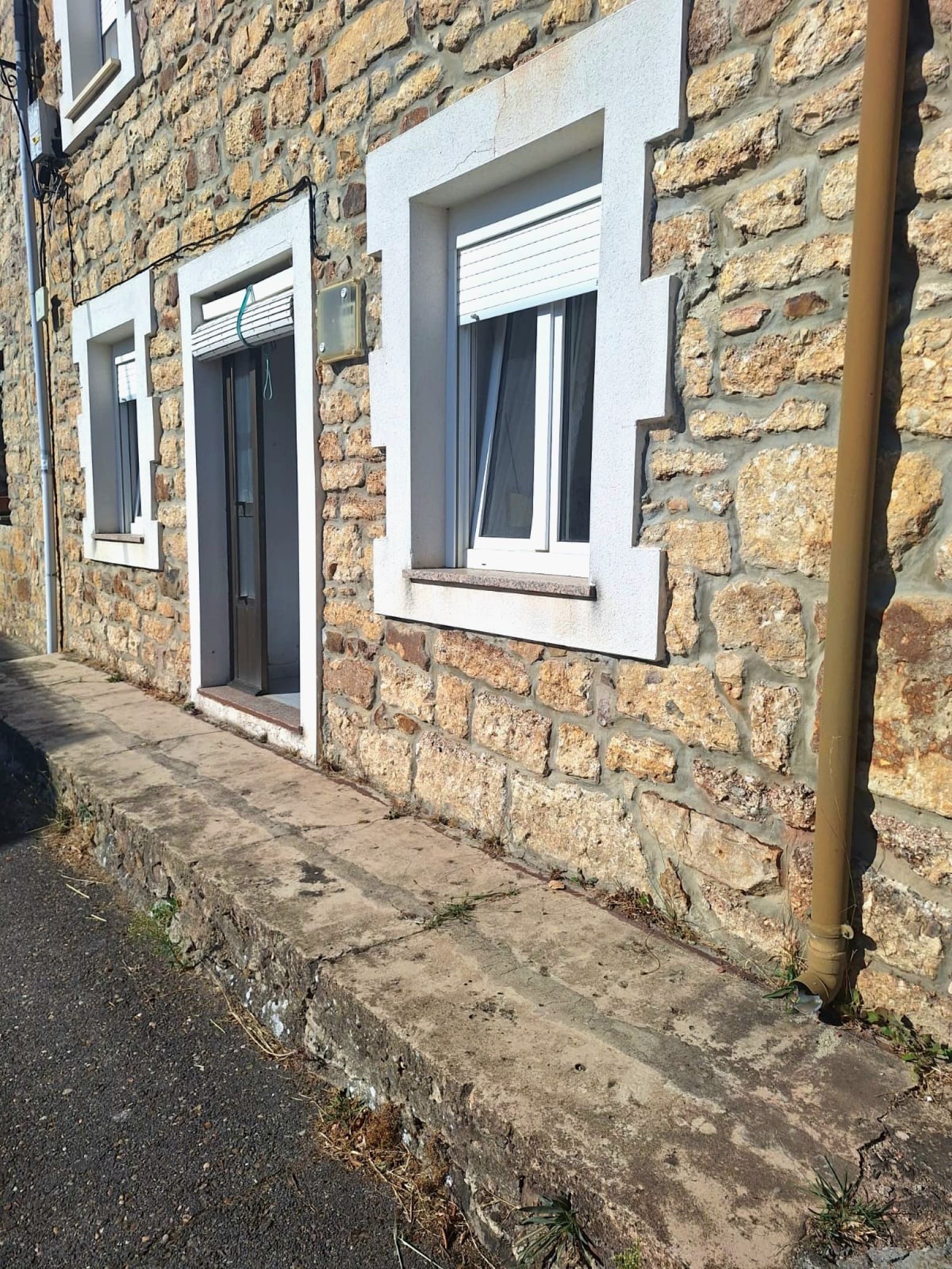 Vista exterior de Casa o xalet en venda en Barruelo de Santullán amb Traster