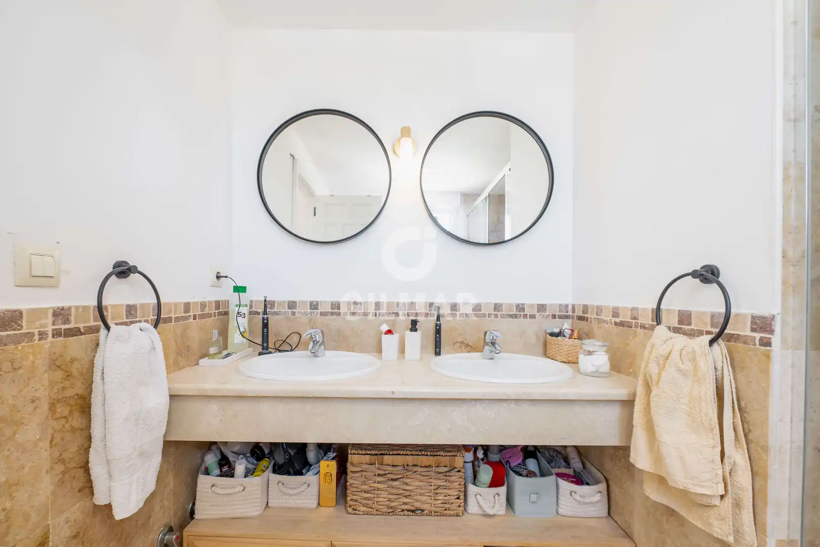 Badezimmer von Einfamilien-Reihenhaus zum Verkauf in Tarifa mit Heizung, Privatgarten und Schwimmbad