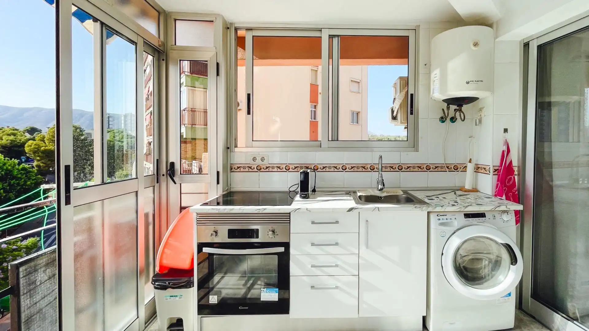 Kitchen of Apartments for sale in Benidorm  with Air Conditioner and Community pool