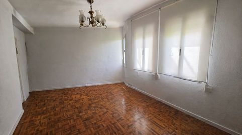Foto 3 de Piso en venta en Calle de Pobla de Segur, Pinar del Rey, Madrid Capital