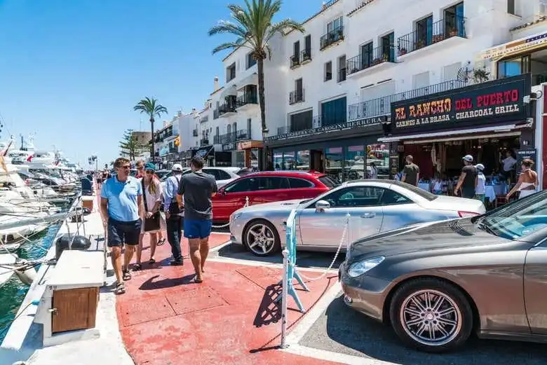 Vista exterior de Piso en venta en Marbella con Aire acondicionado, Calefacción y Terraza
