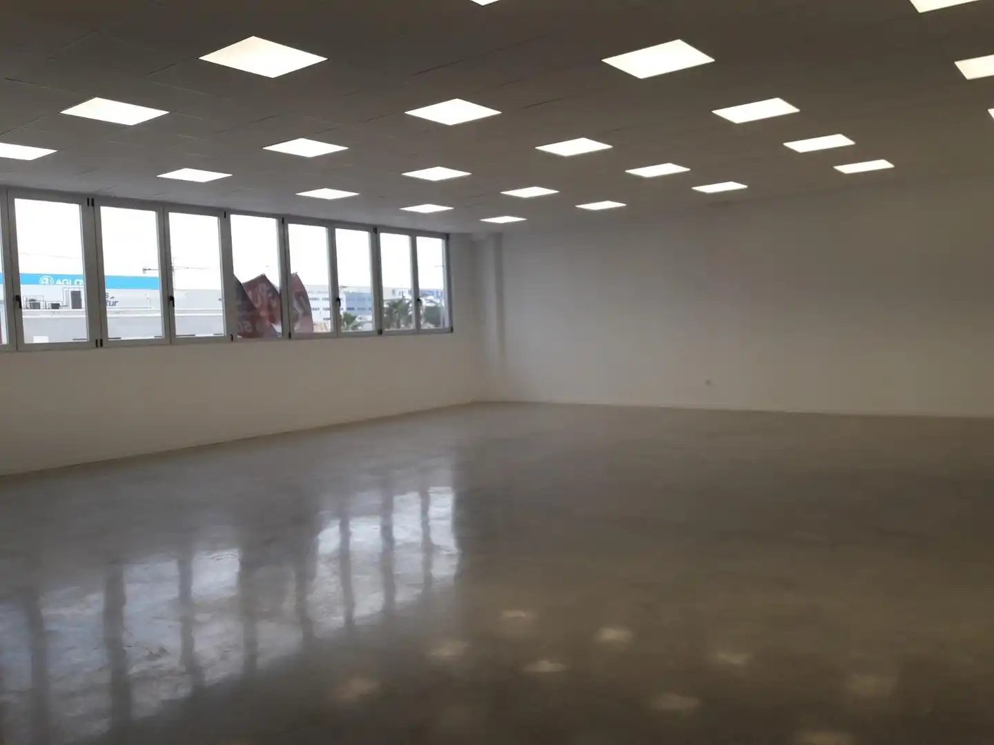 Nave industrial de alquiler en Paterna