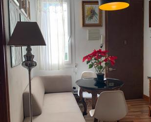 Sala d'estar de Apartament de lloguer en  Madrid Capital amb Aire condicionat