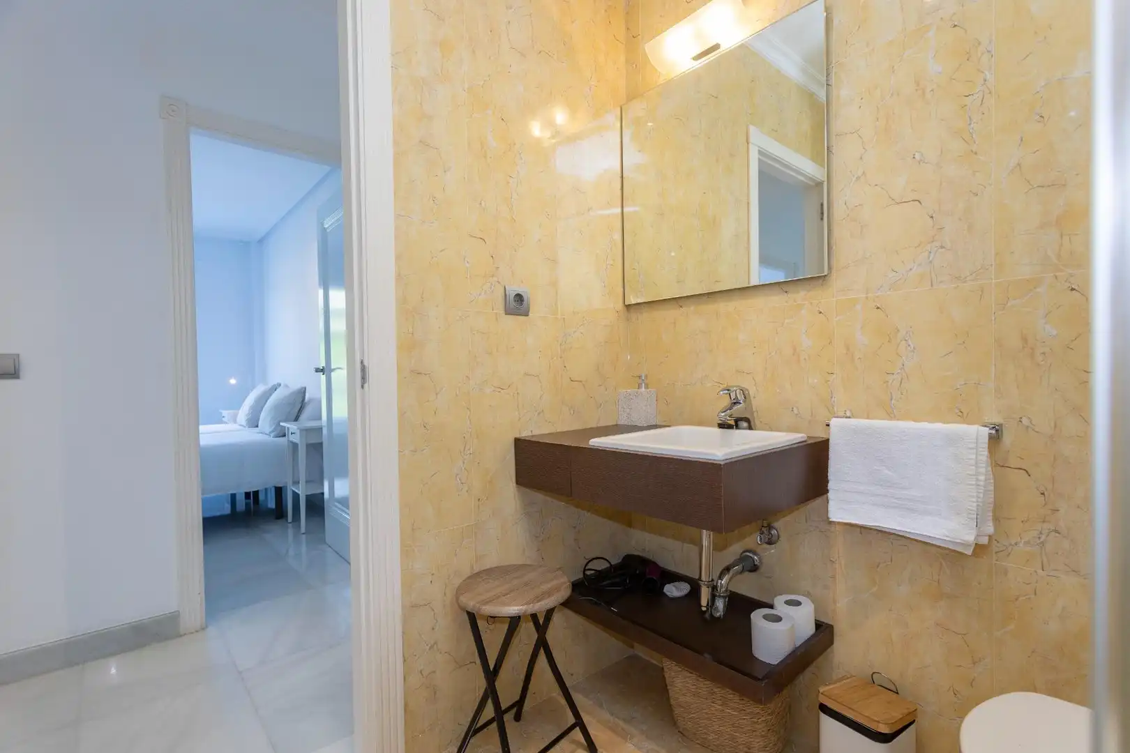 Baño de Piso en venta en San Vicente de la Barquera con Calefacción, Terraza y Piscina comunitaria