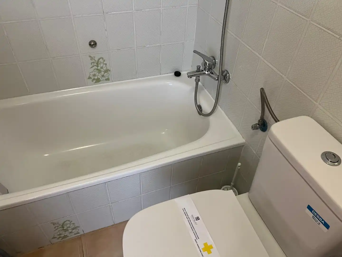 Bany de Apartament de lloguer en Gandia amb Aire condicionat, Terrassa i Moblat