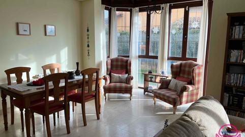 Foto 3 de Casa adosada en venda a Sariegos, León