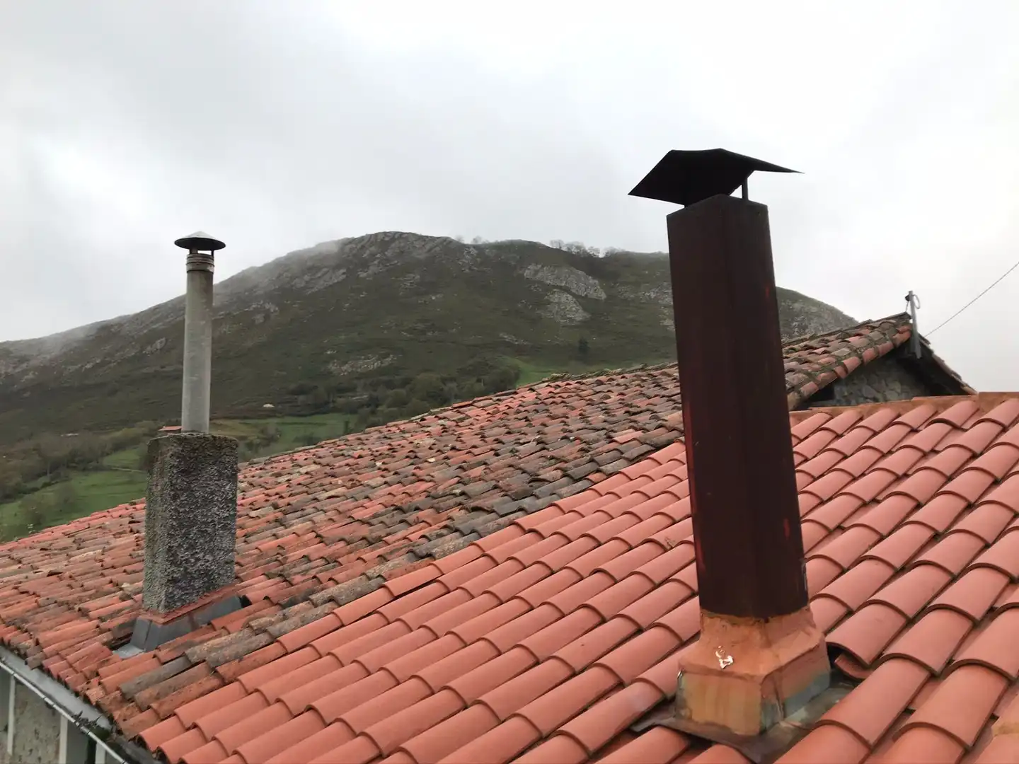 Vista exterior de Casa o xalet en venda en Cangas de Onís amb Jardí privat i Traster
