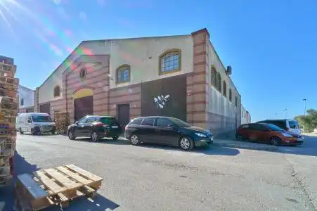 Nave industrial in vendita a Glorieta Don Antonio Páez Lobato (el Rey del Vinagre)