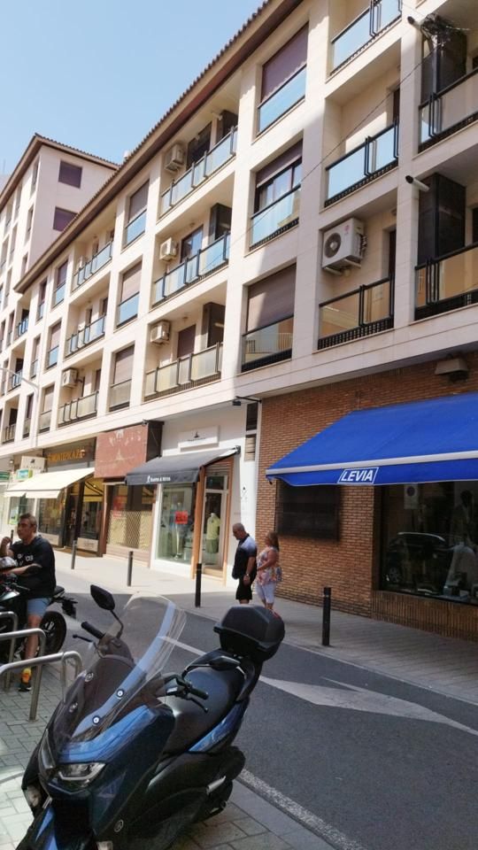 Vista exterior de Local en venda en  Albacete Capital