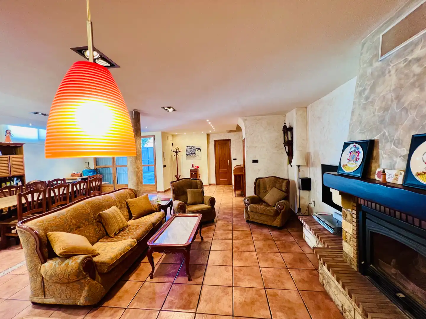 Sala de estar de Casa o chalet en venta en Petrer con Aire acondicionado, Calefacción y Jardín privado