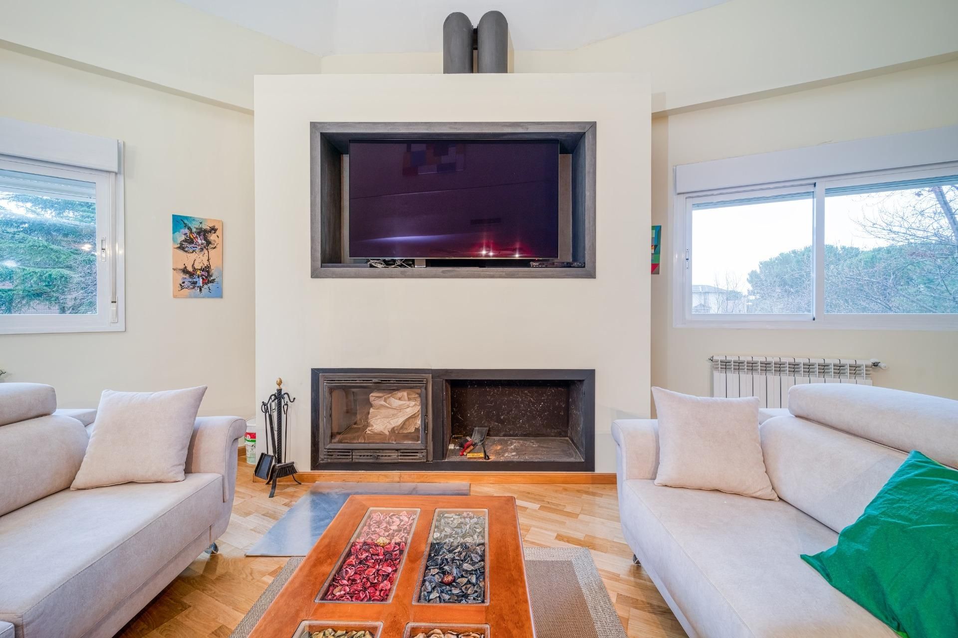 Living room of Single-family semi-detached for sale in Torrelodones  with Air Conditioner, Heating and Private garden