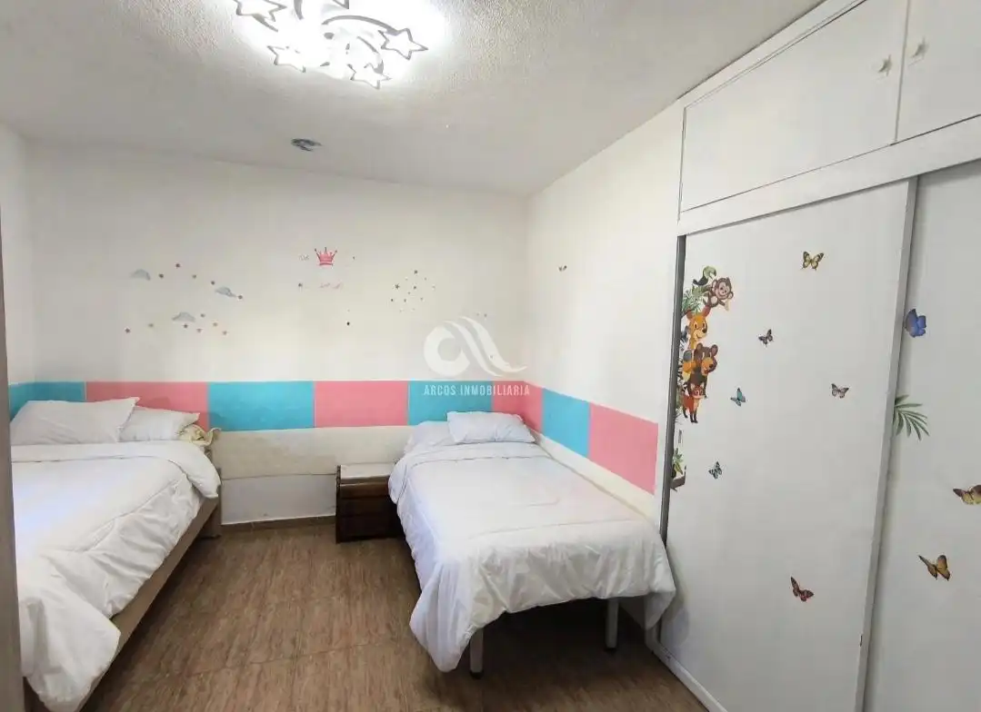 Dormitori de Casa o xalet en venda en Córdoba