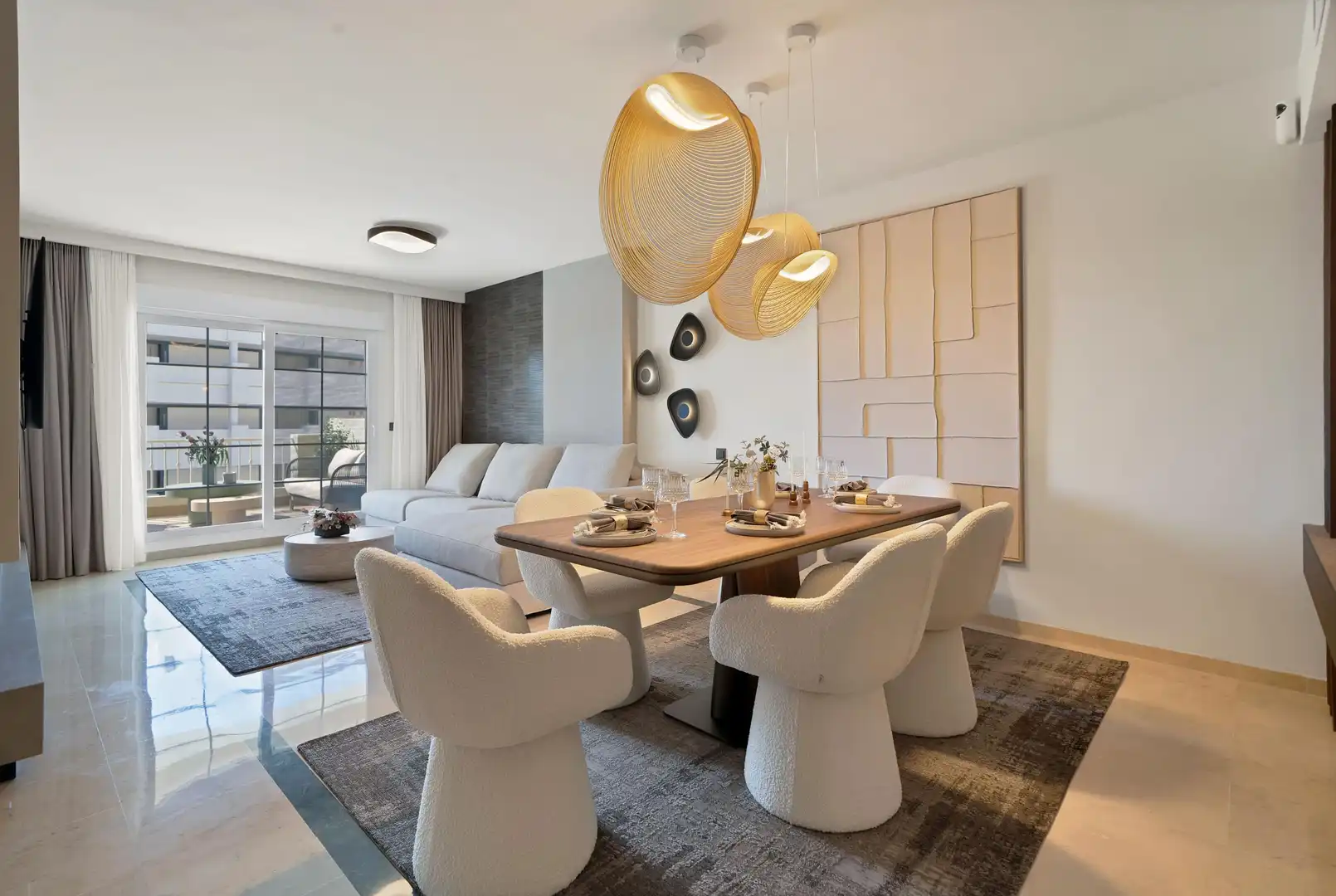Comedor de Apartamento en venta en Marbella con Jardín privado, Alarma y Piscina comunitaria