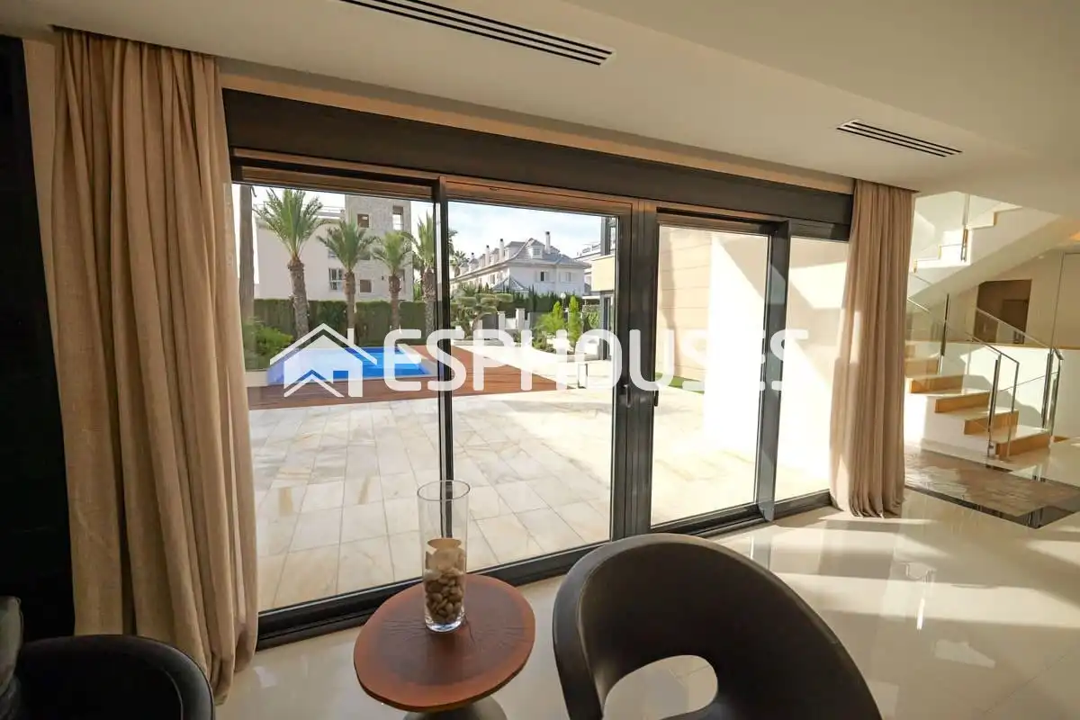 Chalet con terraza en venta en Playa del Acequión, Náufragos y Rocío del Mar, imagen 8