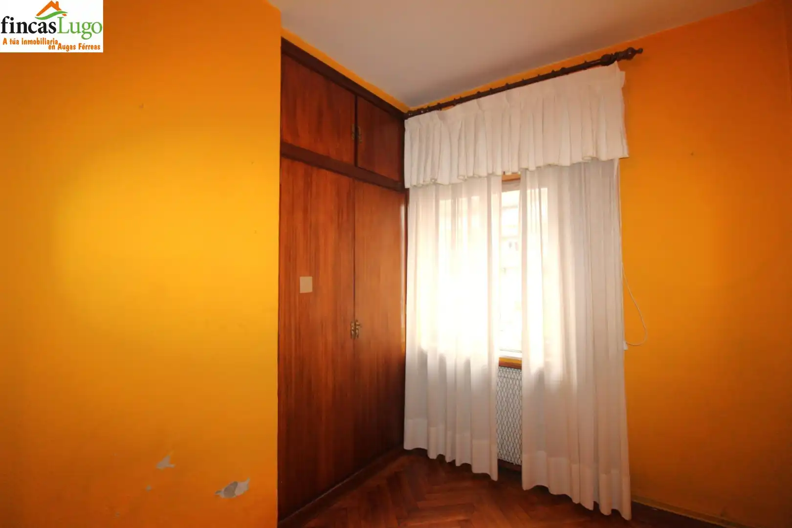 Dormitori de Pis en venda en Lugo amb Calefacció, Parquet i Traster